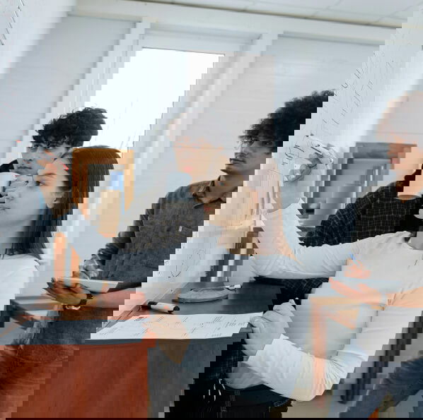 Challenges of Bespoke Software Development Challenges of Bespoke Software Development
